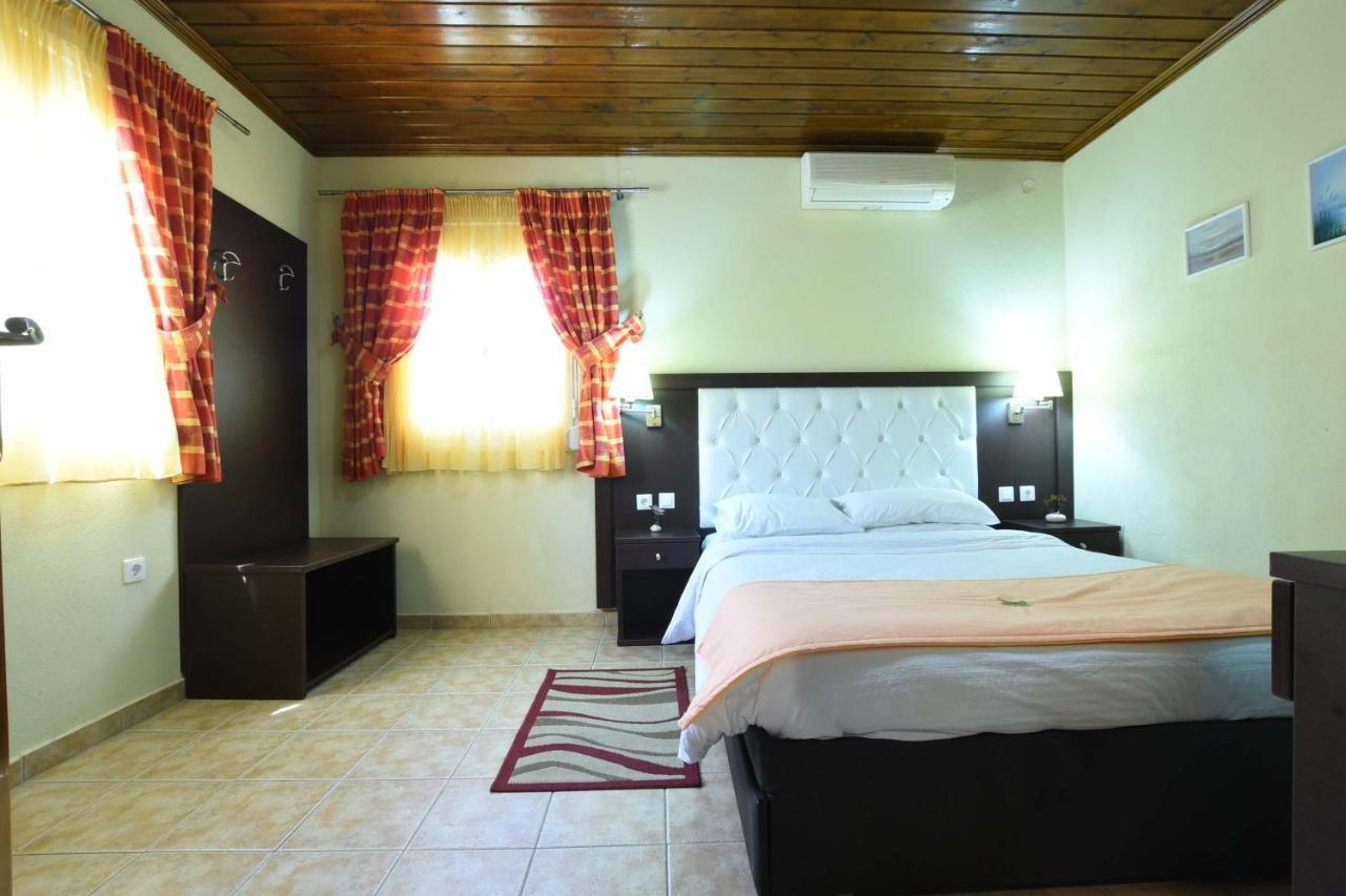 Haus Platanos Apartments & Bungalows By The Sea Vourvourou Exterior photo