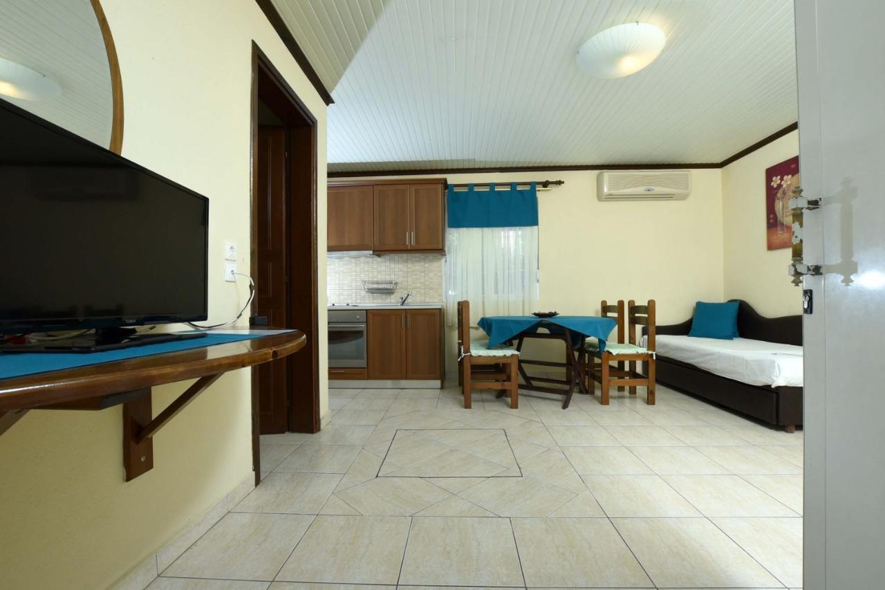 Haus Platanos Apartments & Bungalows By The Sea Vourvourou Exterior photo