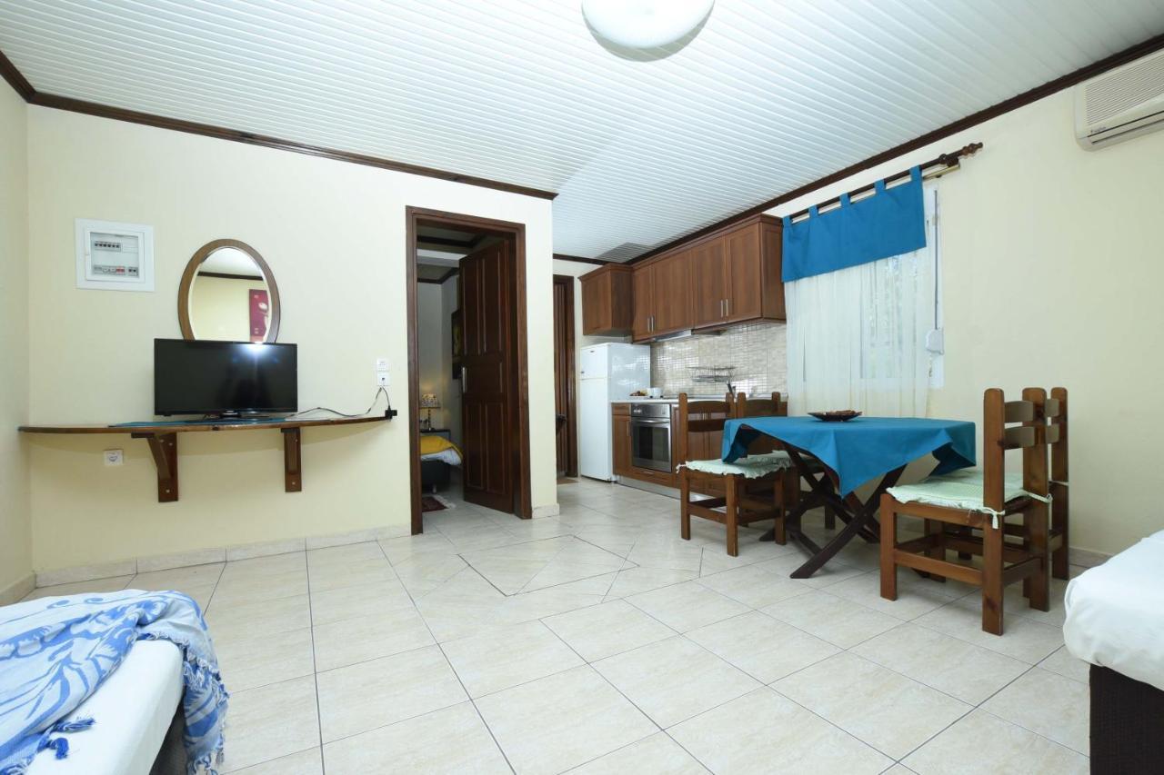Haus Platanos Apartments & Bungalows By The Sea Vourvourou Exterior photo