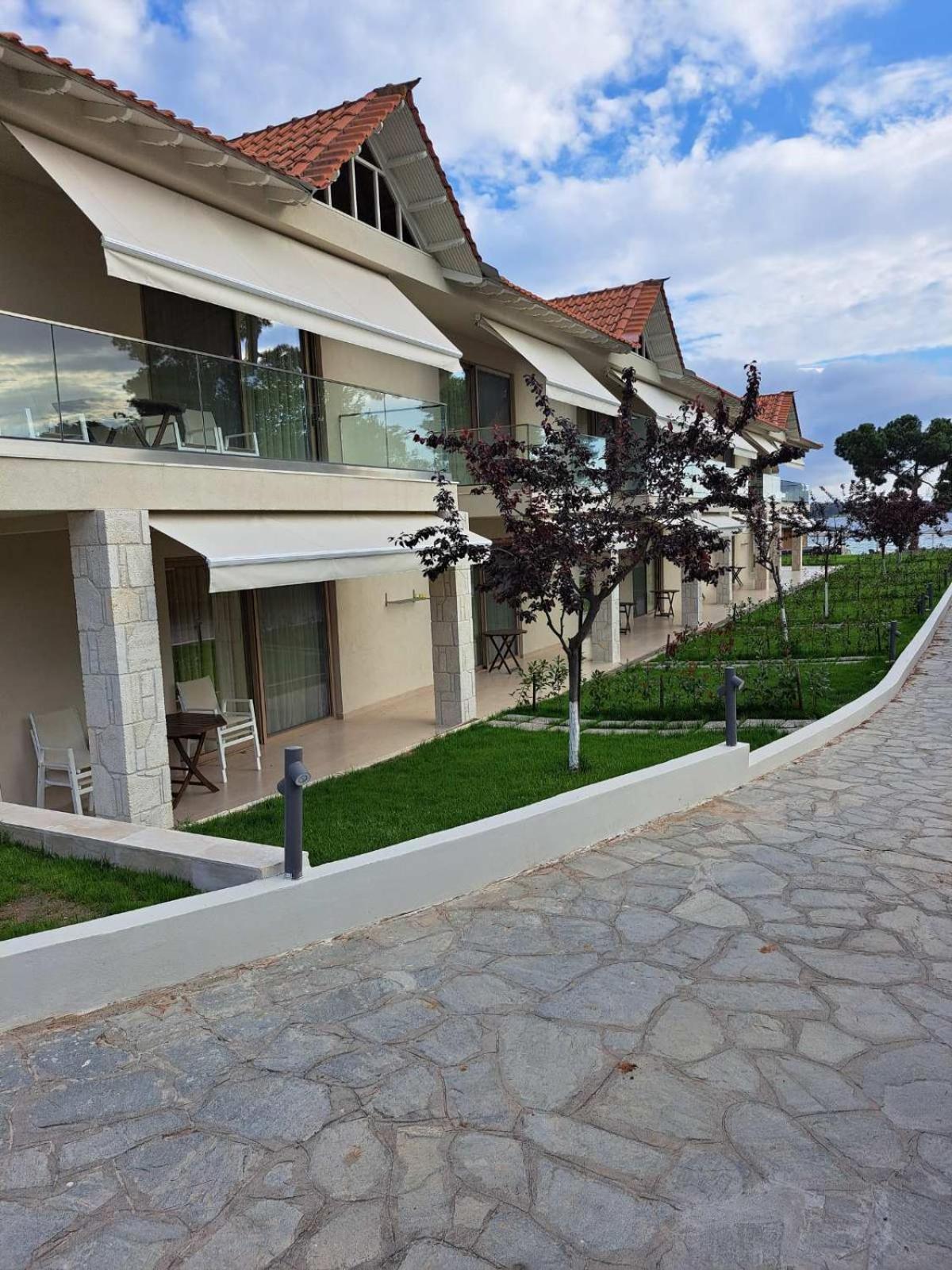 Haus Platanos Apartments & Bungalows By The Sea Vourvourou Exterior photo