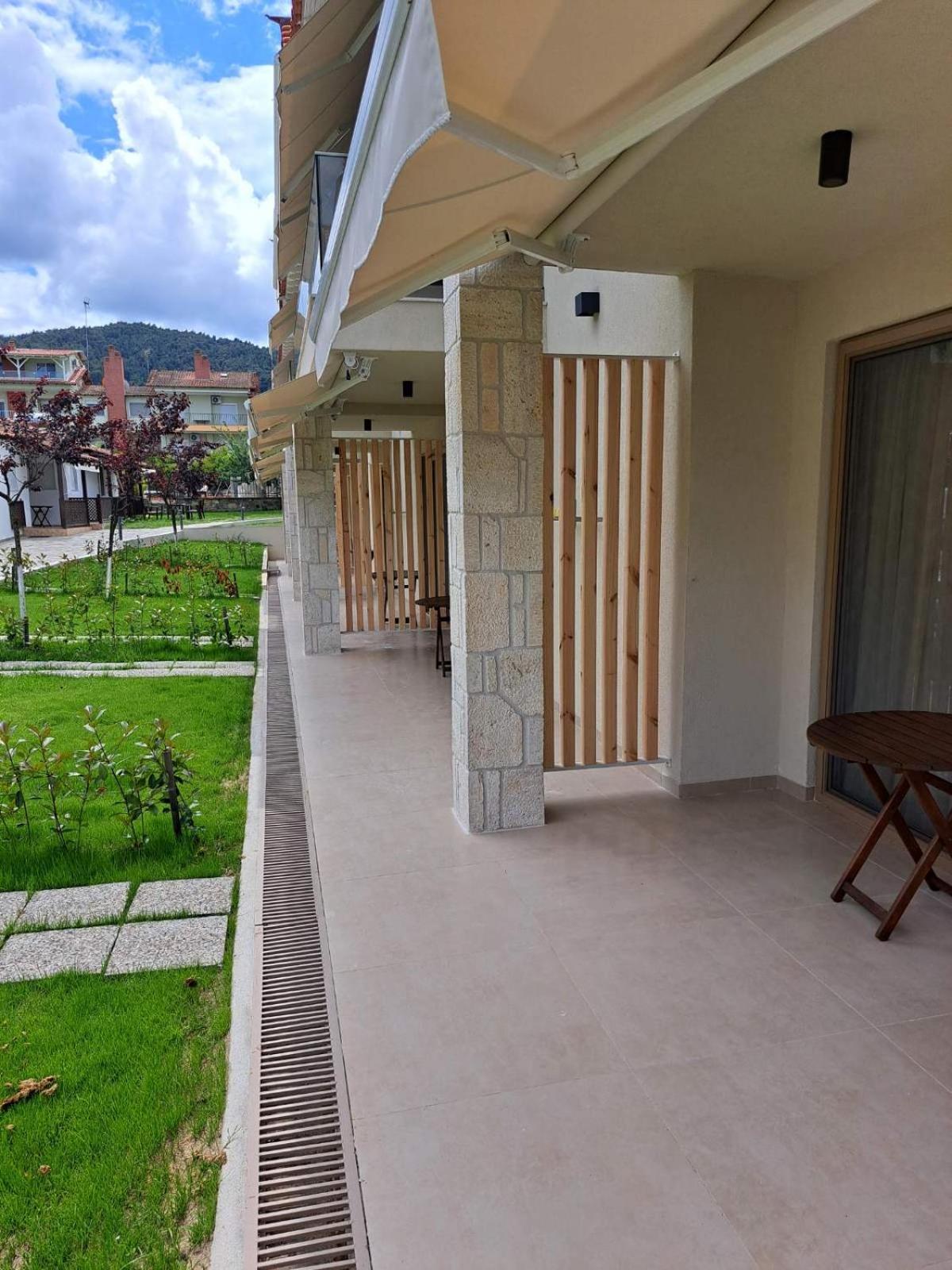 Haus Platanos Apartments & Bungalows By The Sea Vourvourou Exterior photo
