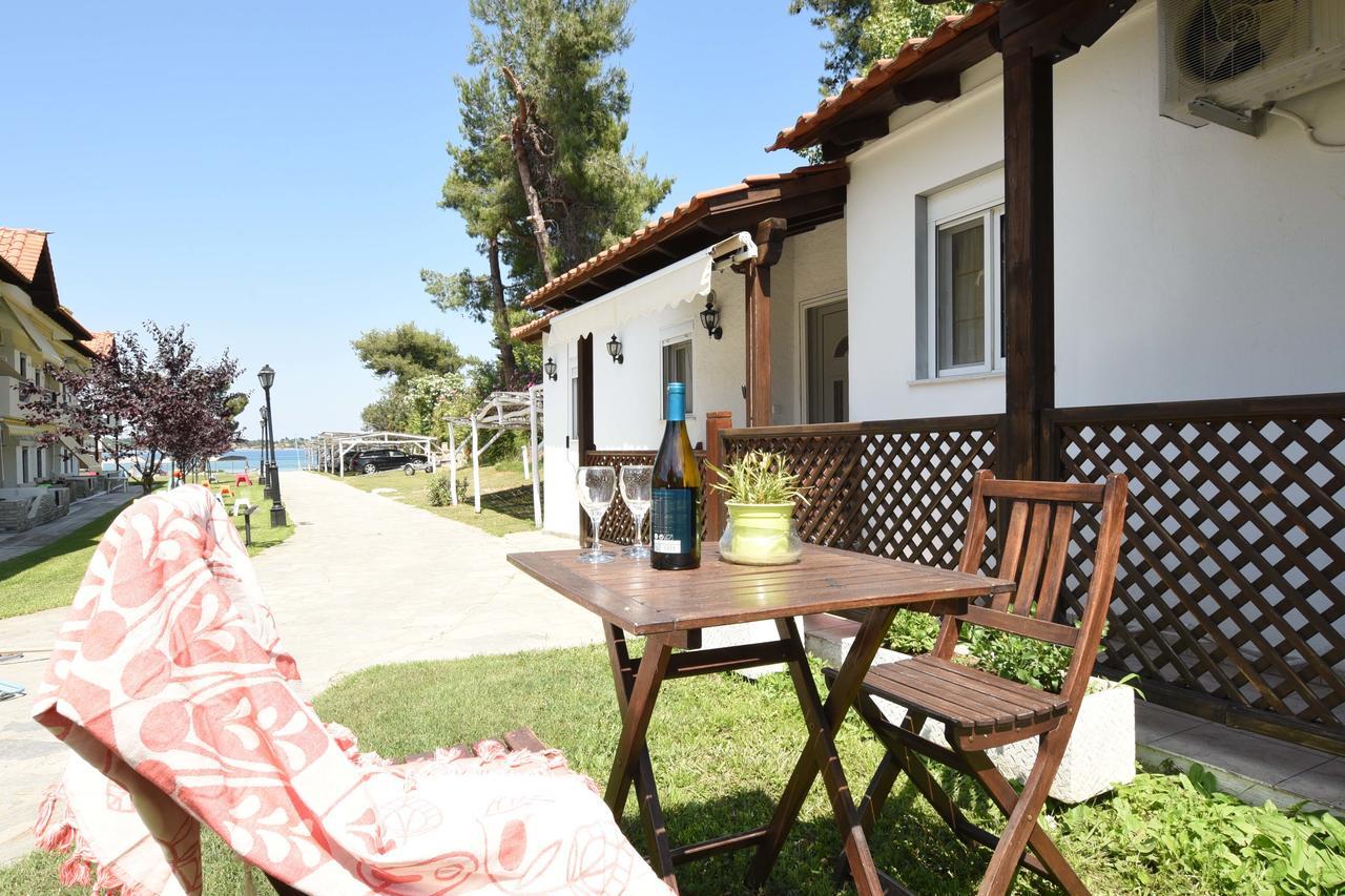 Haus Platanos Apartments & Bungalows By The Sea Vourvourou Exterior photo